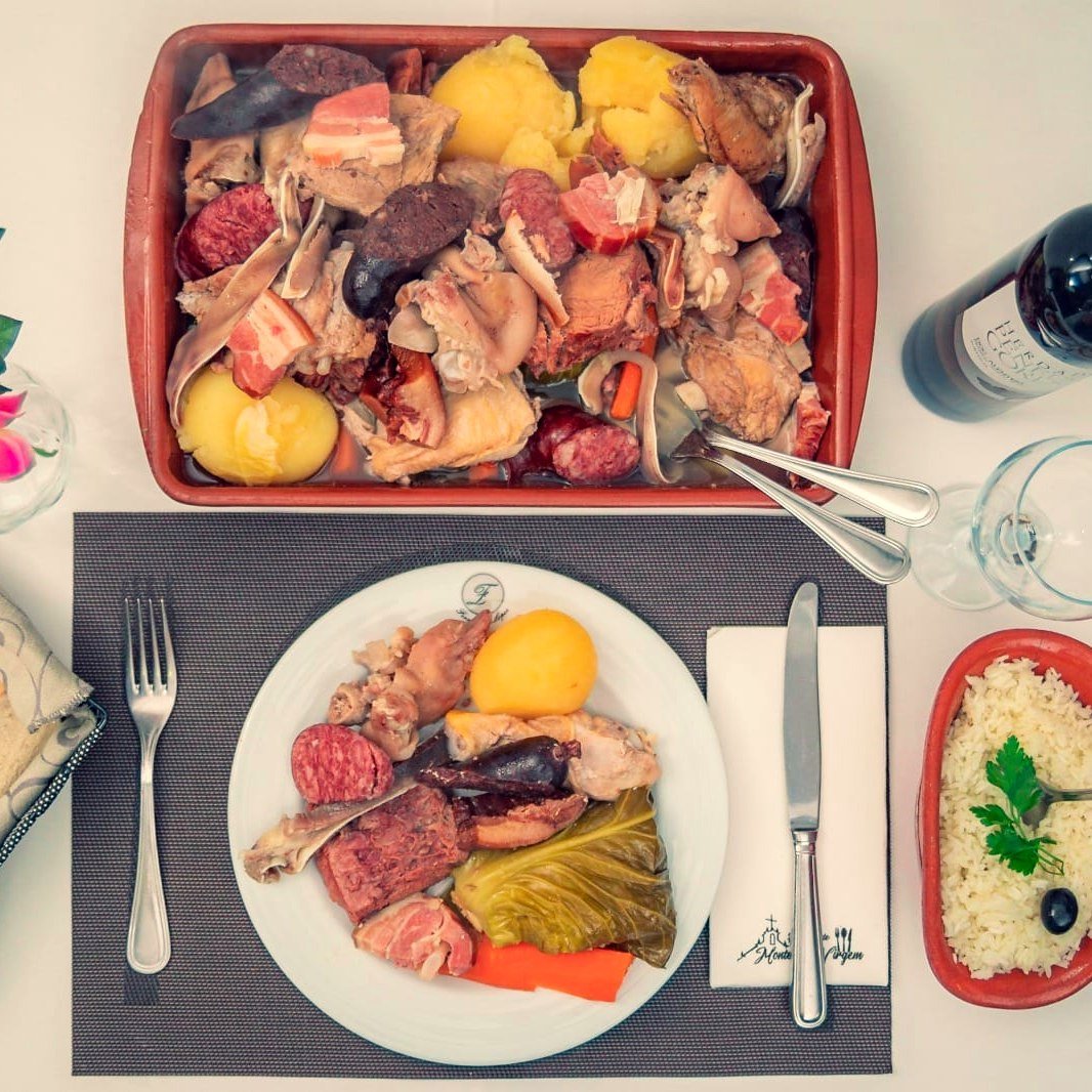 Mesa posta no Restaurante Monte da Virgem